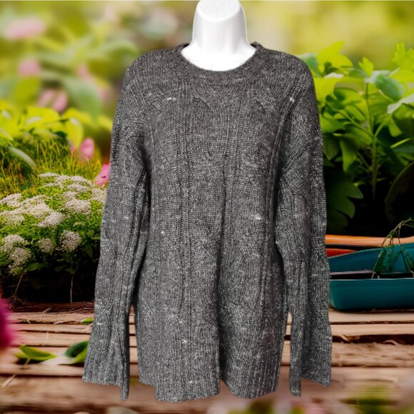NEW!!! American Eagle Grey Cable Knit Sweater - Size M - Picture 2 of 6